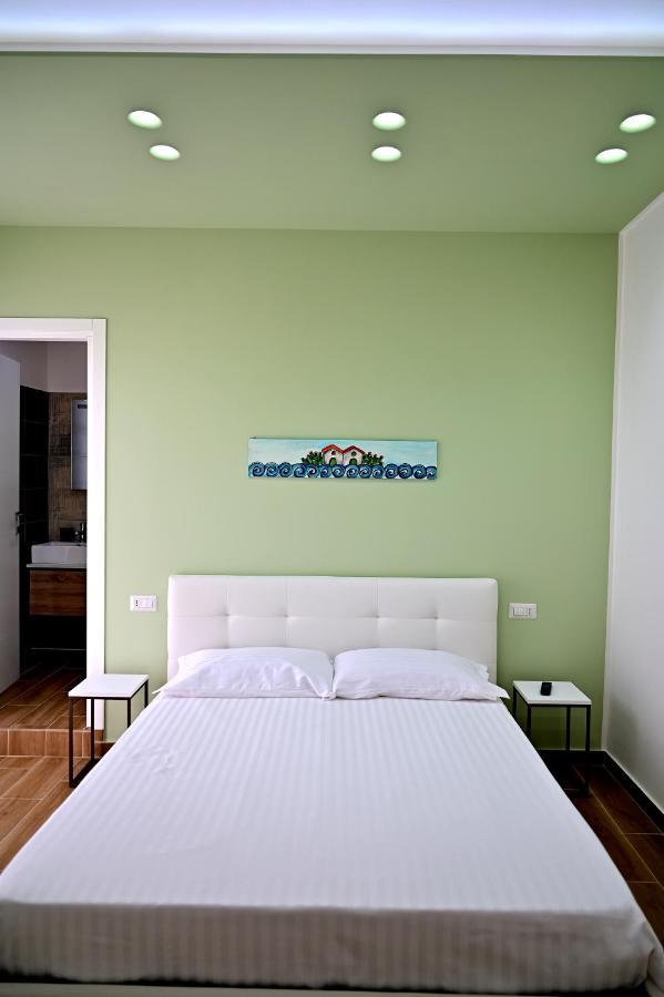 Kore Suites&Apartments Локри Экстерьер фото